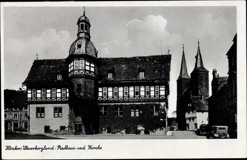 Ak Höxter in Westfalen, Blick zum Rathaus und zur Kirche, Autos