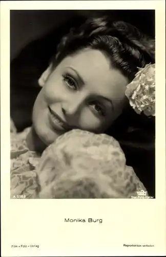 Ak Schauspielerin Monika Burg, Portrait