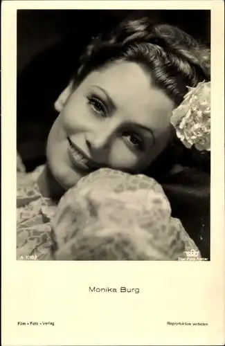 Ak Schauspielerin Monika Burg, Portrait
