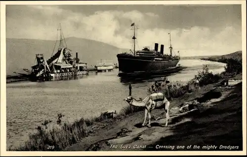 Ak Suez Ägypten, Crossing one of the mighty Dredgers