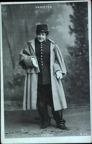 Ak Schauspielerin Judic, Varietes, Portrait