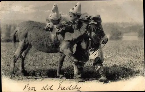 Ak Kinder in Harlekinkostümen mit Kalb