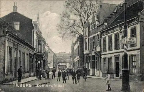 Ak Tilburg Nordbrabant Niederlande, Zomerstraat, Passanten