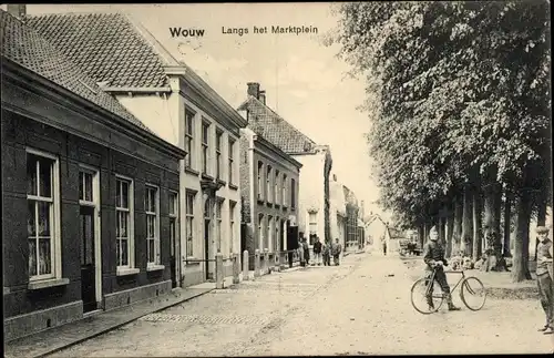 Ak Wouw Nordbrabant, Marktplein