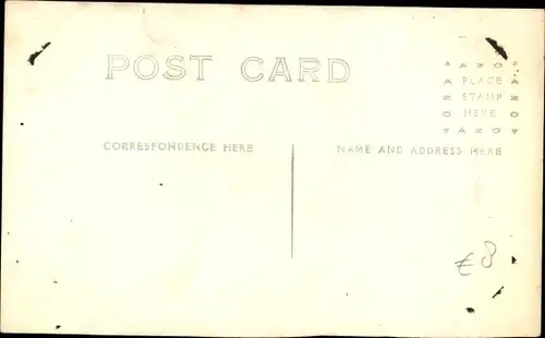 Foto Ak Angeleinter Bär im Gehege