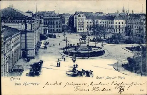 Ak Hannover in Niedersachsen, Partie auf dem Ernst Augustplatz, Denkmal