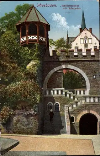 Ak Wiesbaden in Hessen, Heidenmauer mit Römertor