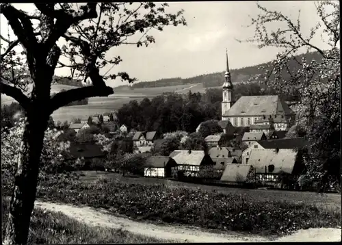 Ak Cunewalde in der Oberlausitz, Blick zum Ort, Kirche, Fachwerkhäuser