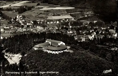 Ak Plettenberg im Sauerland Westfalen, Jugendherberge, Luftaufnahme