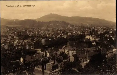 Ak Freiburg im Breisgau, Blick vom Schlossberg auf den Ort