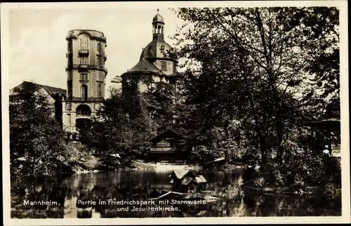 Ak Mannheim in Baden, Partie im Friedrichspark mit Sternwarte und Jesuitenkirche