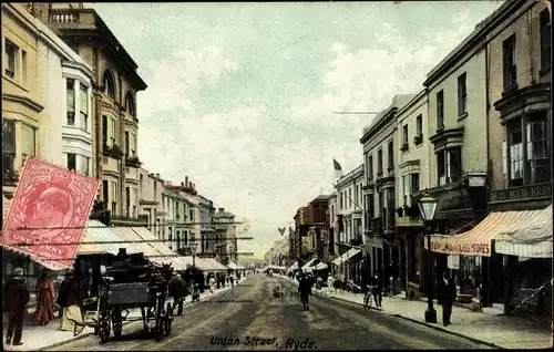 Ak Ryde Isle of Wight England, Union Street, Straßenpartie in der Stadt, Geschäfte, Passanten