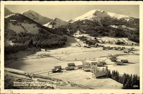 Ak Schattwald in Tirol, Ortsansicht im Winter, Panorama mit Wannenjoch u. Bscheißer