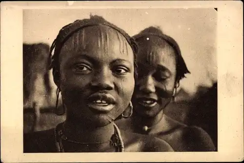 Ak Tschad Afrika, Femmes Sara de Fort Archambault, Frauen mit Schmuck