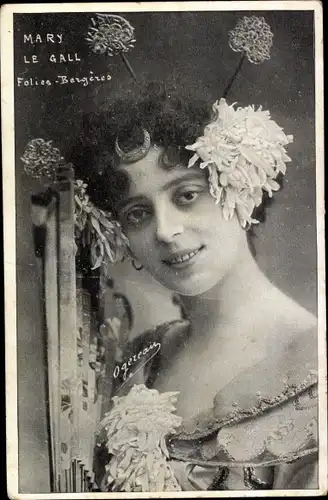 Ak Schauspielerin Mary Le Gall, Portrait, Folies Bergeres