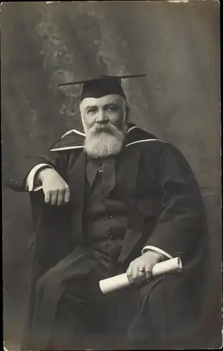 Foto Ak Professor in Cap and Gown, Mortarboard, Robe, Portrait