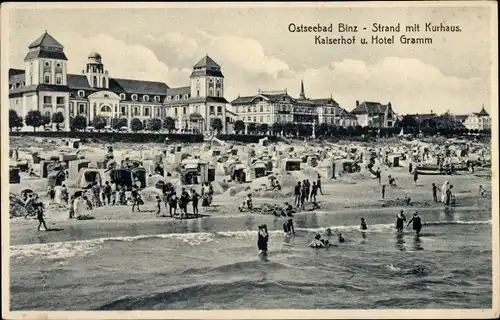 Ak Ostseebad Binz auf Rügen, Strand mit Kurhaus, Kaiserhof und Hotel Gramm