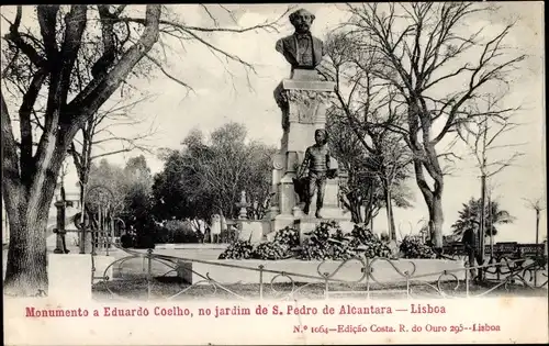 Ak Lisboa Lissabon Portugal, Monumento a Eduardo Coelho, no Jardim de S. Pedro de Alcantara