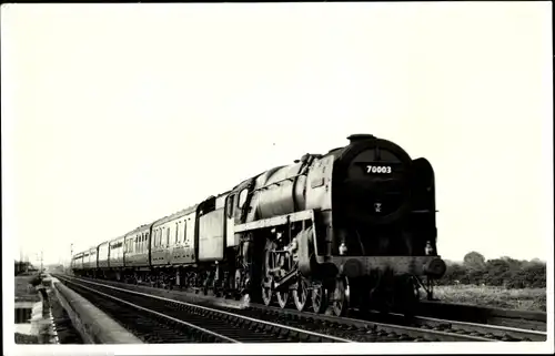 Foto Ak Newark on Trent Nottinghamshire England, Britische Eisenbahn, John Bunyan,Dampflok Nr. 70003