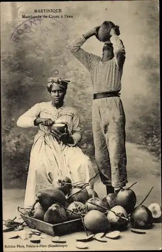 Ak Martinique, Marchande de Cocos à l'eau