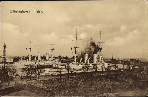 Ak Wilhelmshaven an der Nordsee, Kriegsschiffe im Hafen
