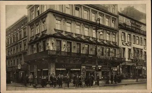 Ak Berlin Mitte, Friedrichstraße, Unter den Linden, Kranzler-Ecke, Passanten vor Cafe