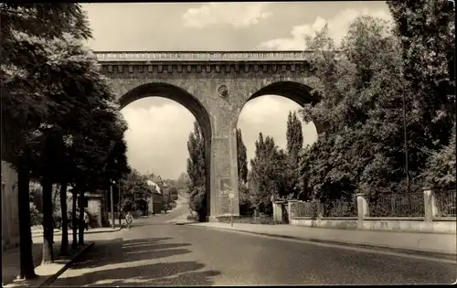 Ak Apolda im Weimarer Land Thüringen, Blick auf das Viadukt, Straßenansicht