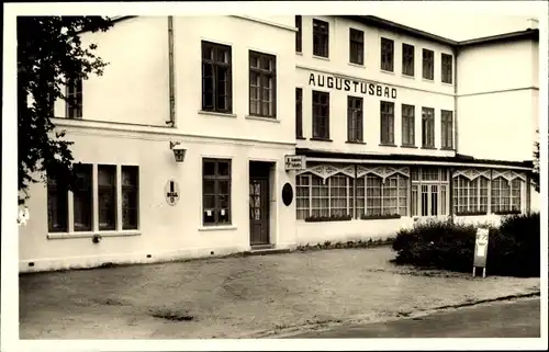 Ak Scharbeutz in Ostholstein, Ostseebad, Augustusbad, Augustus-Schänke, Außenansicht