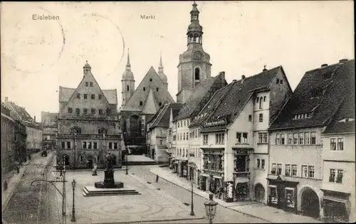 Ak Lutherstadt Eisleben in Sachsen Anhalt, Blick auf den Markt, Turm, Denkmal
