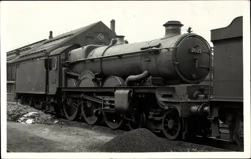 Foto Ak Britische Eisenbahn, Dampflok Nr. 7025