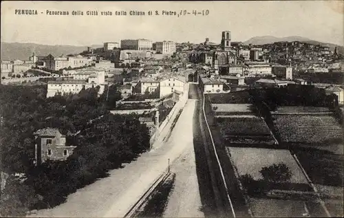 Ak Perugia Umbria, Panorama della Citta viste dalla Chiesa di S. Pietro