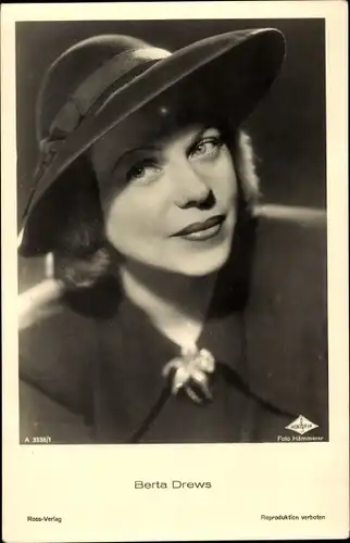 Ak Schauspielerin Berta Drews, Portrait mit Hut