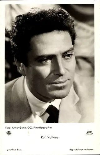 Ak Schauspieler Raf Vallone, Portrait