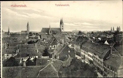 Ak Halberstadt im Harz, Totalansicht, Kirche