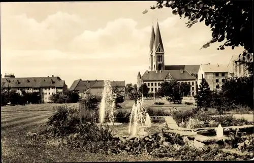 Ak Halberstadt am Harz, Parkanlagen an der Plantage, Springbrunnen