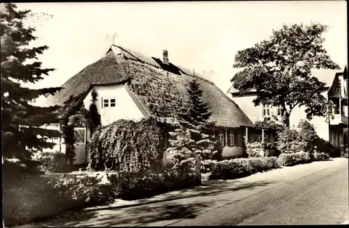 Ak Ostseebad Graal Müritz, Karl Marx Straße, Strohdachhaus, Reetdach