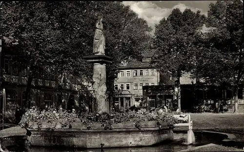 Ak Schleusingen in Thüringen, Marktbrunnen