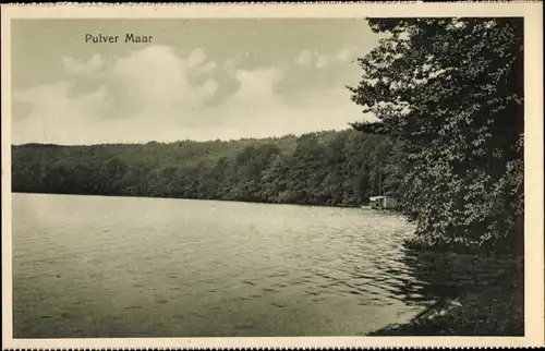 Ak Gillenfeld Eifel, Pulvermaar, See, Waldlandschaft