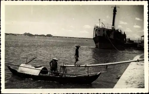 Ak Vietnam, Hafen, Fischerboot