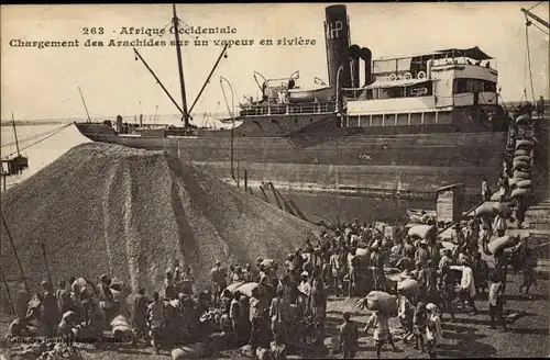 Ak Afrique Occidentale, Chargement des Arachides sur un vapeur en riviere, Handel, Dampfer