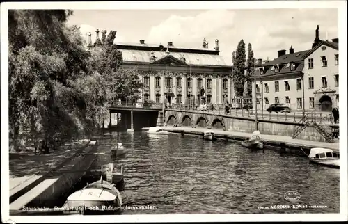 Ak Stockholm Schweden, Riddarhuset, Flusspartie, Boote