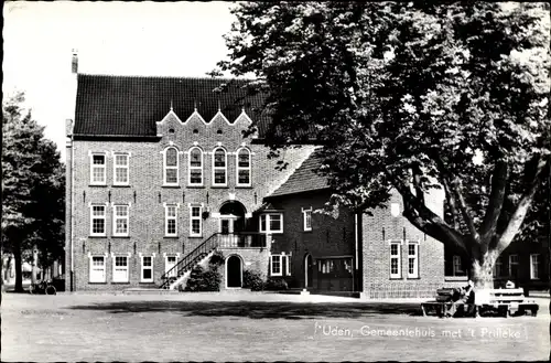 Ak Uden Nordbrabant, Gemeentehuis met 't Prilleke