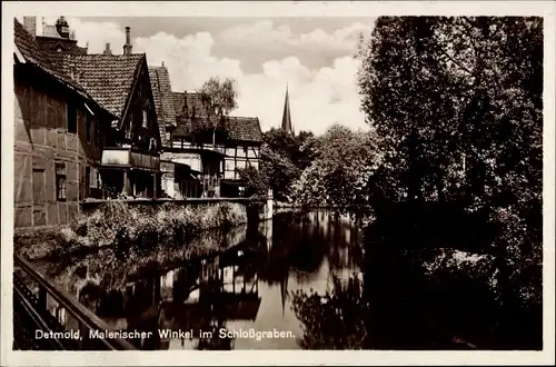 Ak Detmold in Nordrhein Westfalen, Malerischer Winkel im Schlossgraben