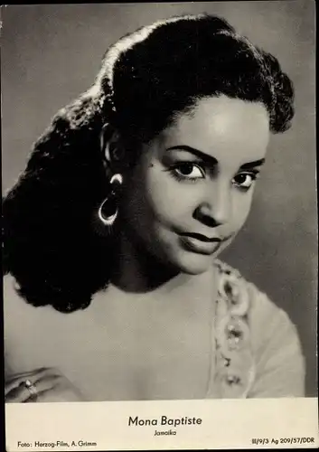 Ak Sängerin u. Schauspielerin Mona Baptiste, Portrait