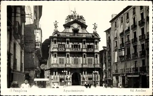 Ak Pamplona Navarra Spanien, Ayuntamiento, Straßensicht, Gebäude