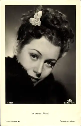 Ak Schauspielerin Marina Ried, Portrait