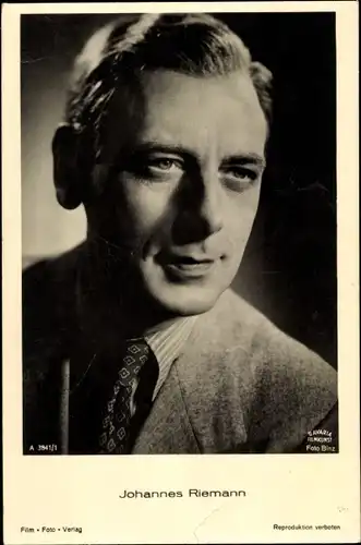 Ak Schauspieler Johannes Riemann, Portrait