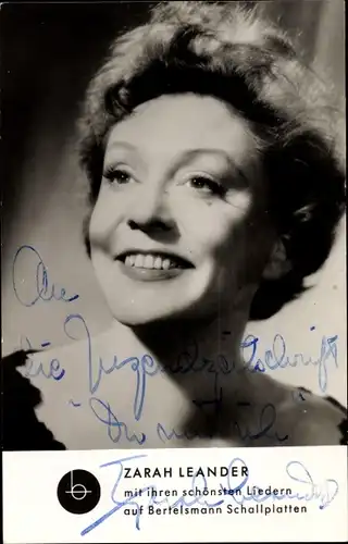 Ak Schauspielerin und Sängerin Zarah Leander, Portrait, Bertelsmann Schallplatten, Autogramm