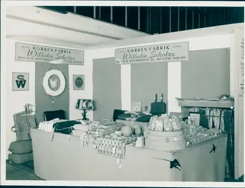 Foto Messestand, Korkenfabrik Wilhelm Scholze, Berlin, 11. Oktober 1950