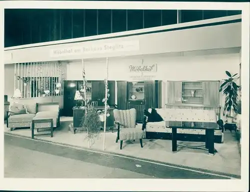 Foto Messestand, Möbelhof am Rathaus Steglitz, Oktober 1955